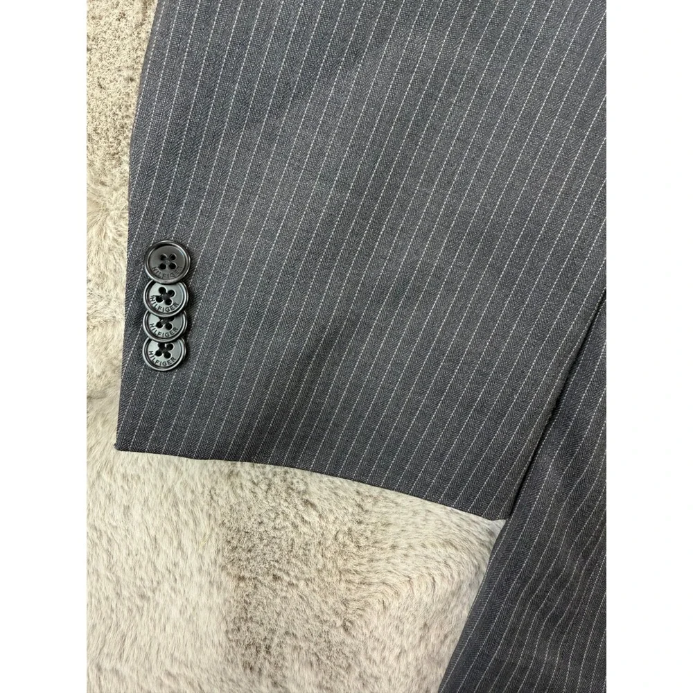 Tommy Hilfiger Men's Gray Pinstripe Wool Blazer Jacket‎ Size L46